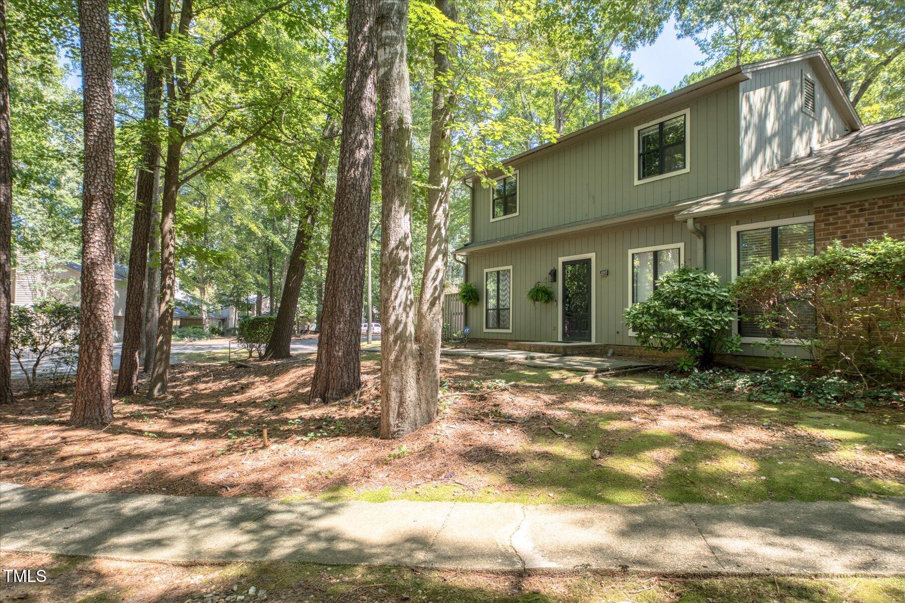 225 Twin Oaks Place Property Photo 2