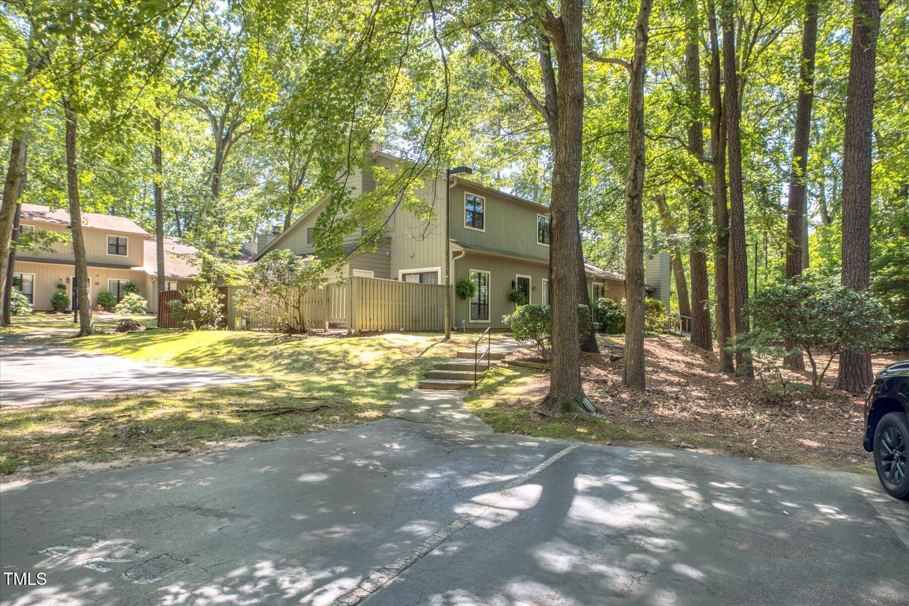 225 Twin Oaks Place Property Photo 7