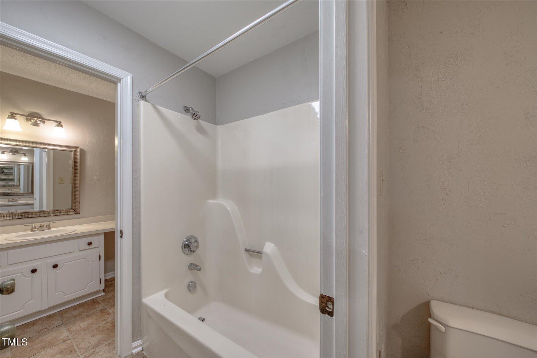 225 Twin Oaks Place Property Photo 42