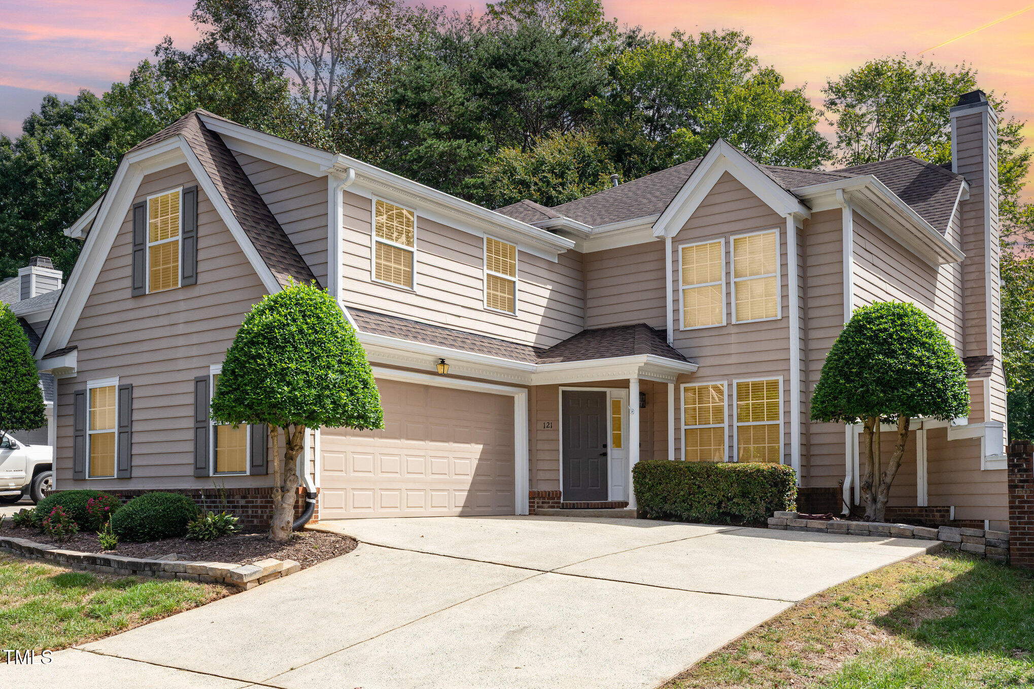121 Walter Hagen Drive Property Photo 1