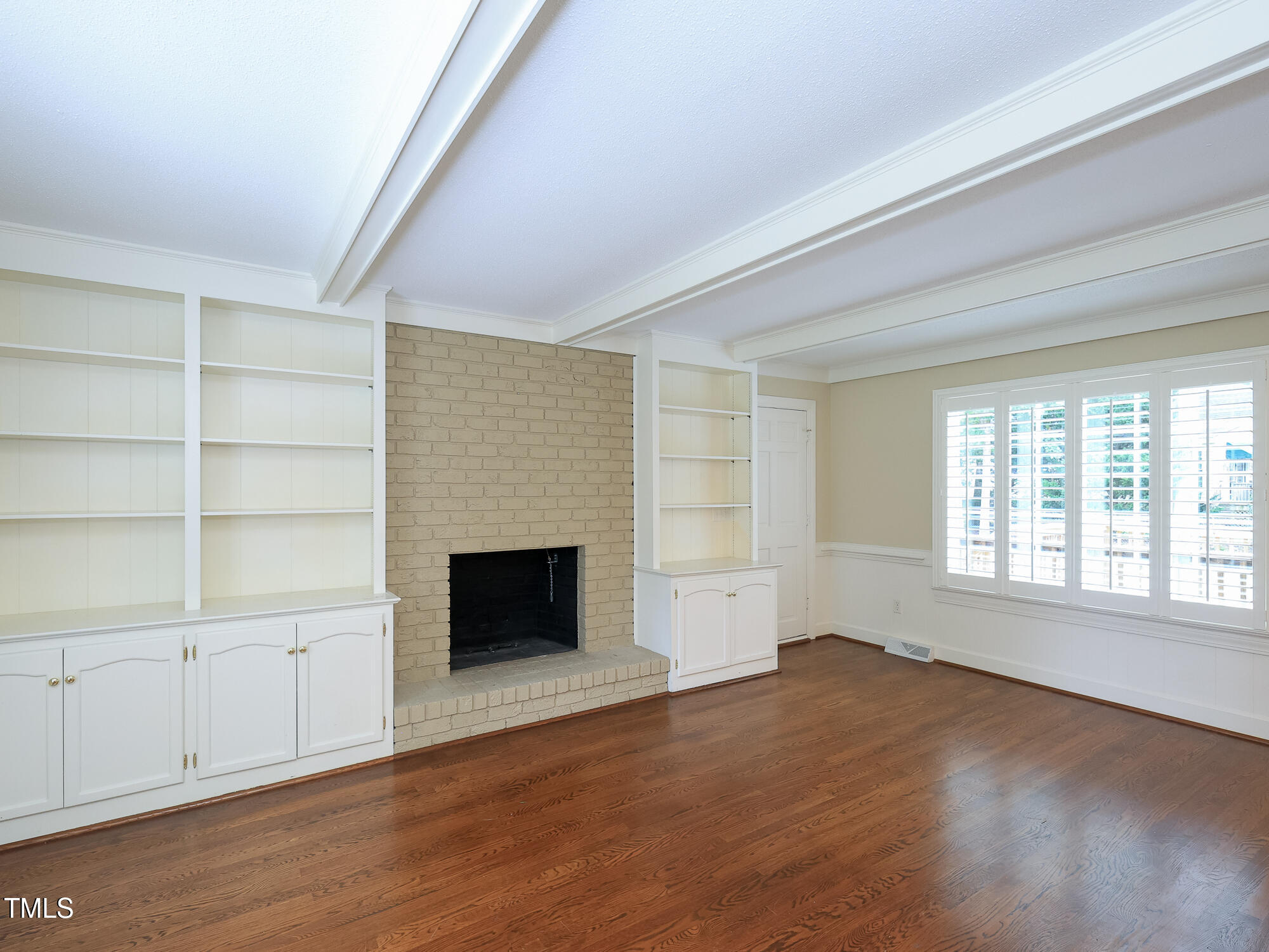 3801 Hawthorne Road Property Photo 4