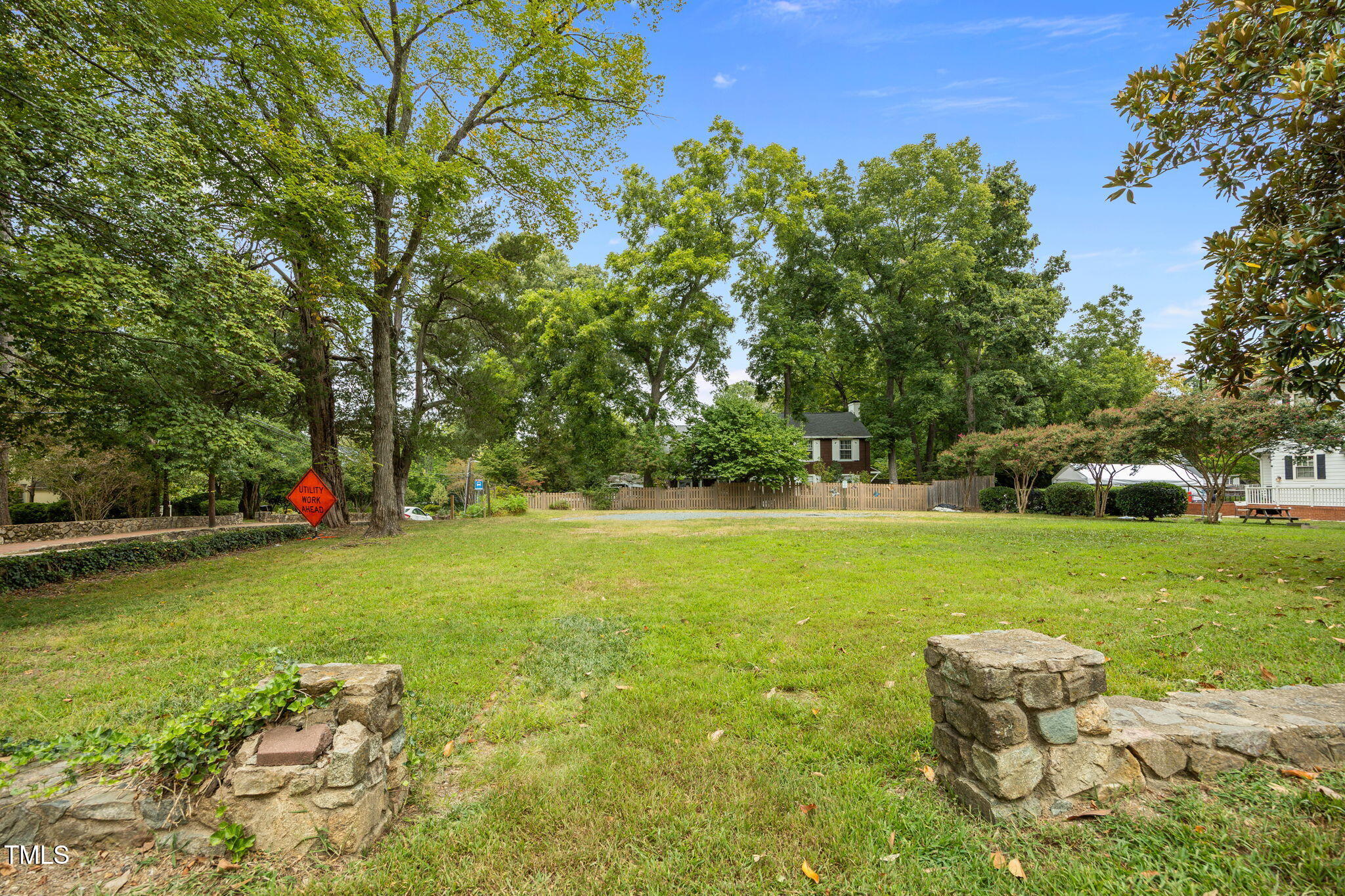 401 E Rosemary Street Property Photo 1