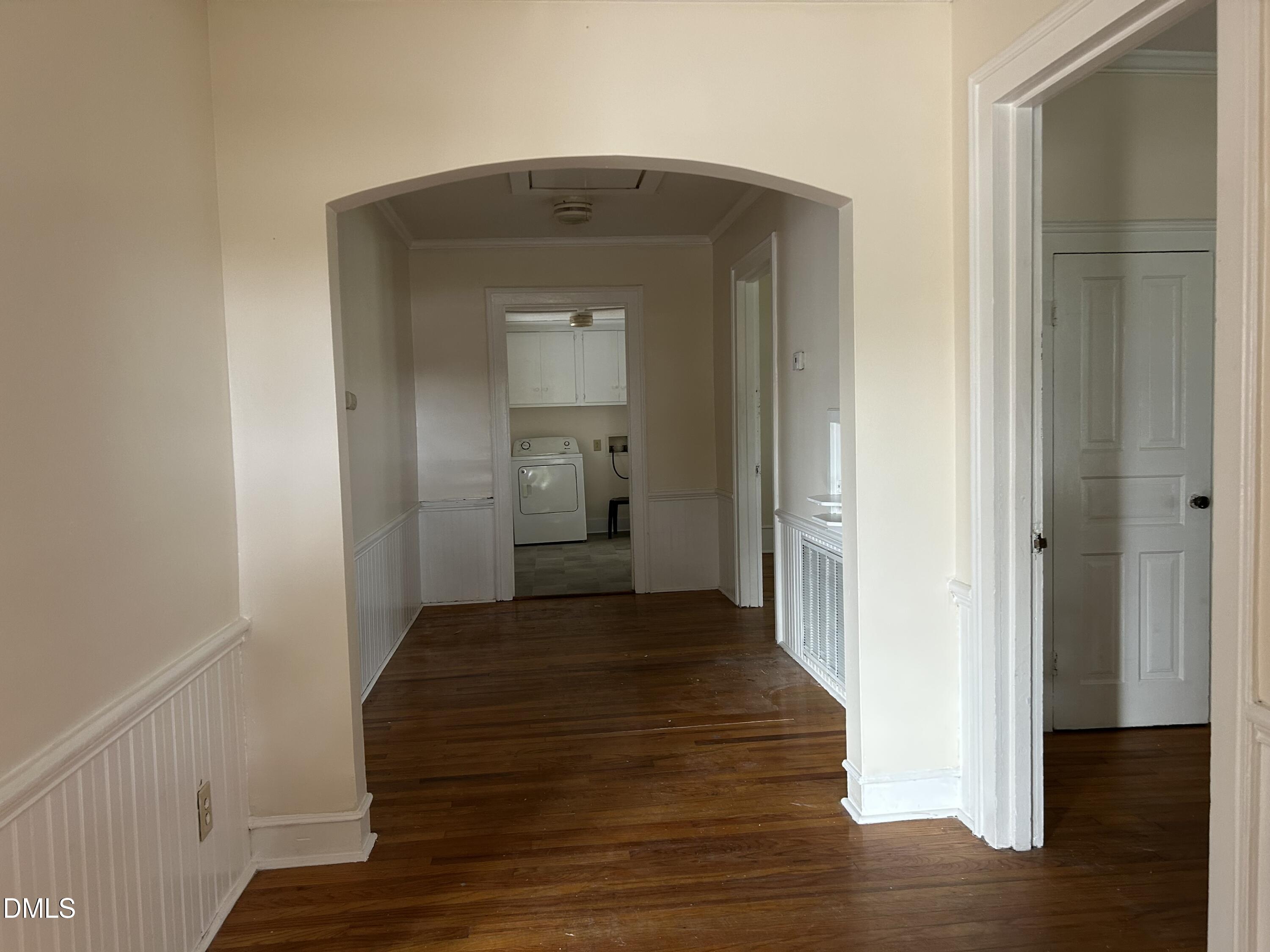 209 E Harnett Street Property Photo 5