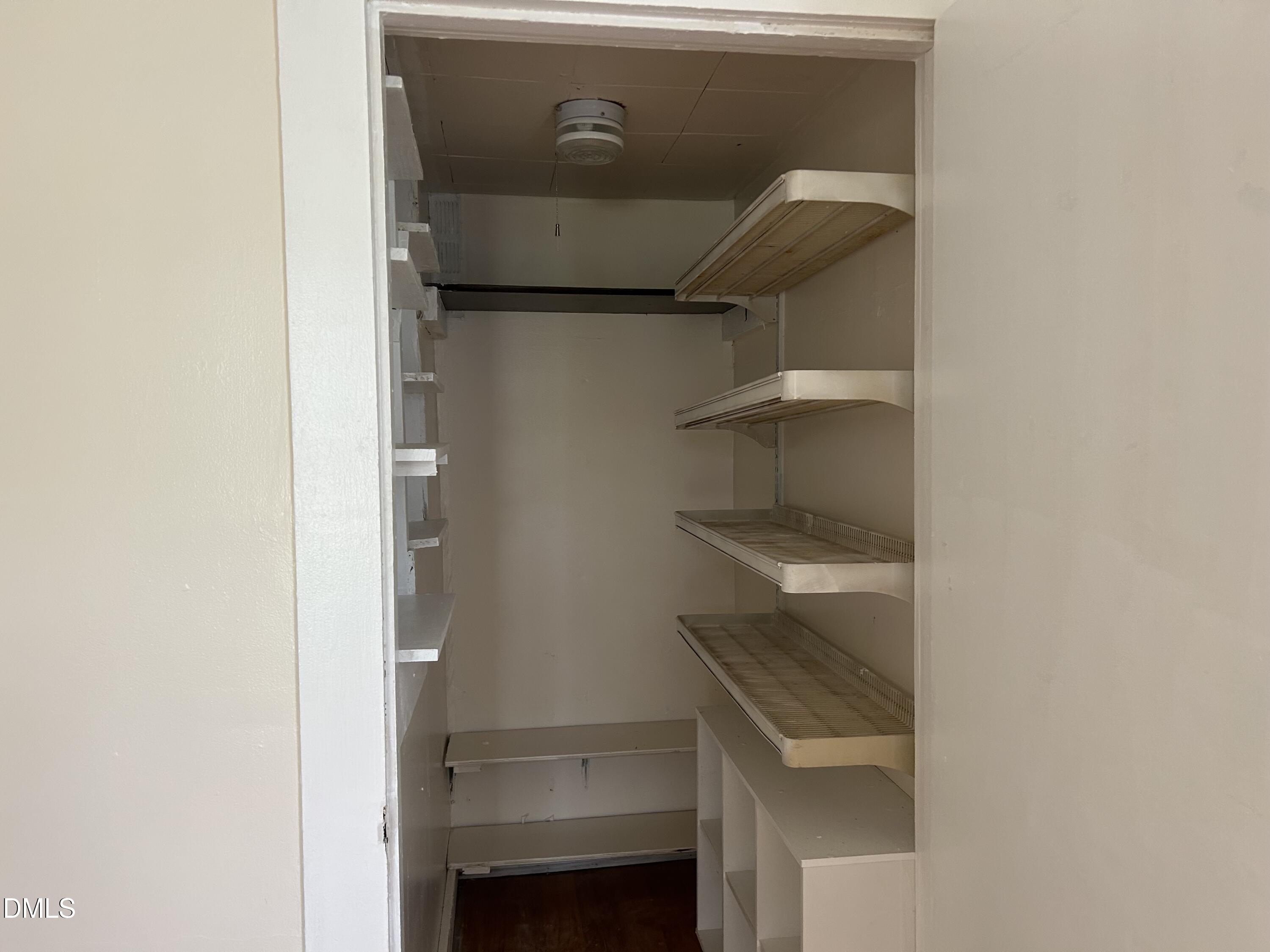 209 E Harnett Street Property Photo 14