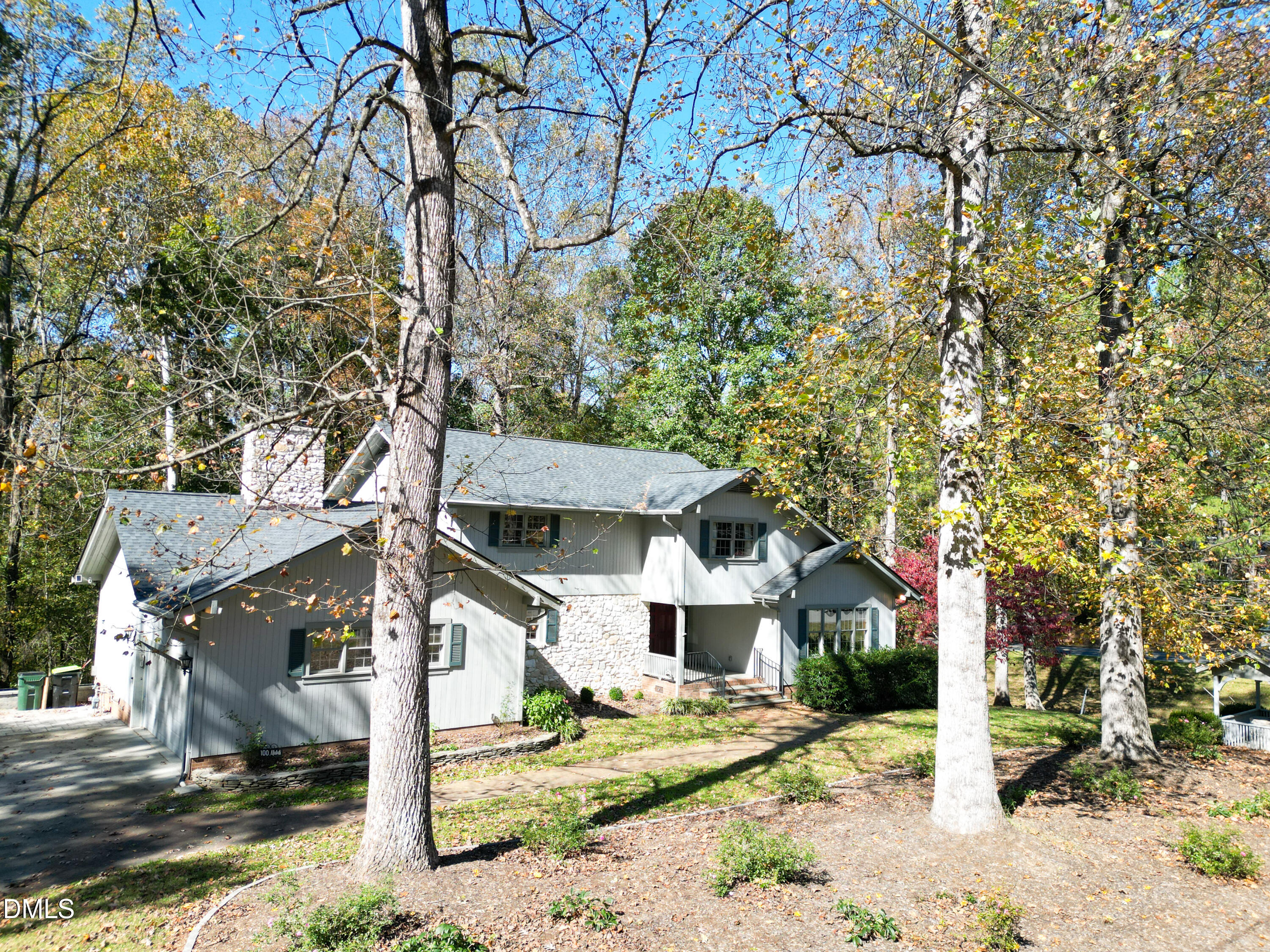 100 Maluli Drive Property Photo 3