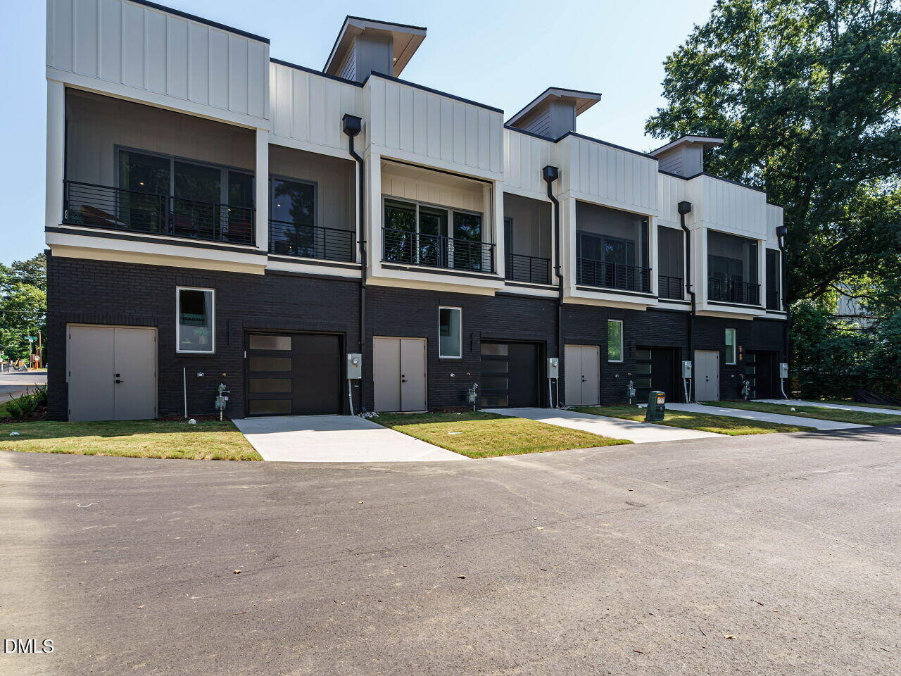 1525 Urban Trace Lane Property Photo 2