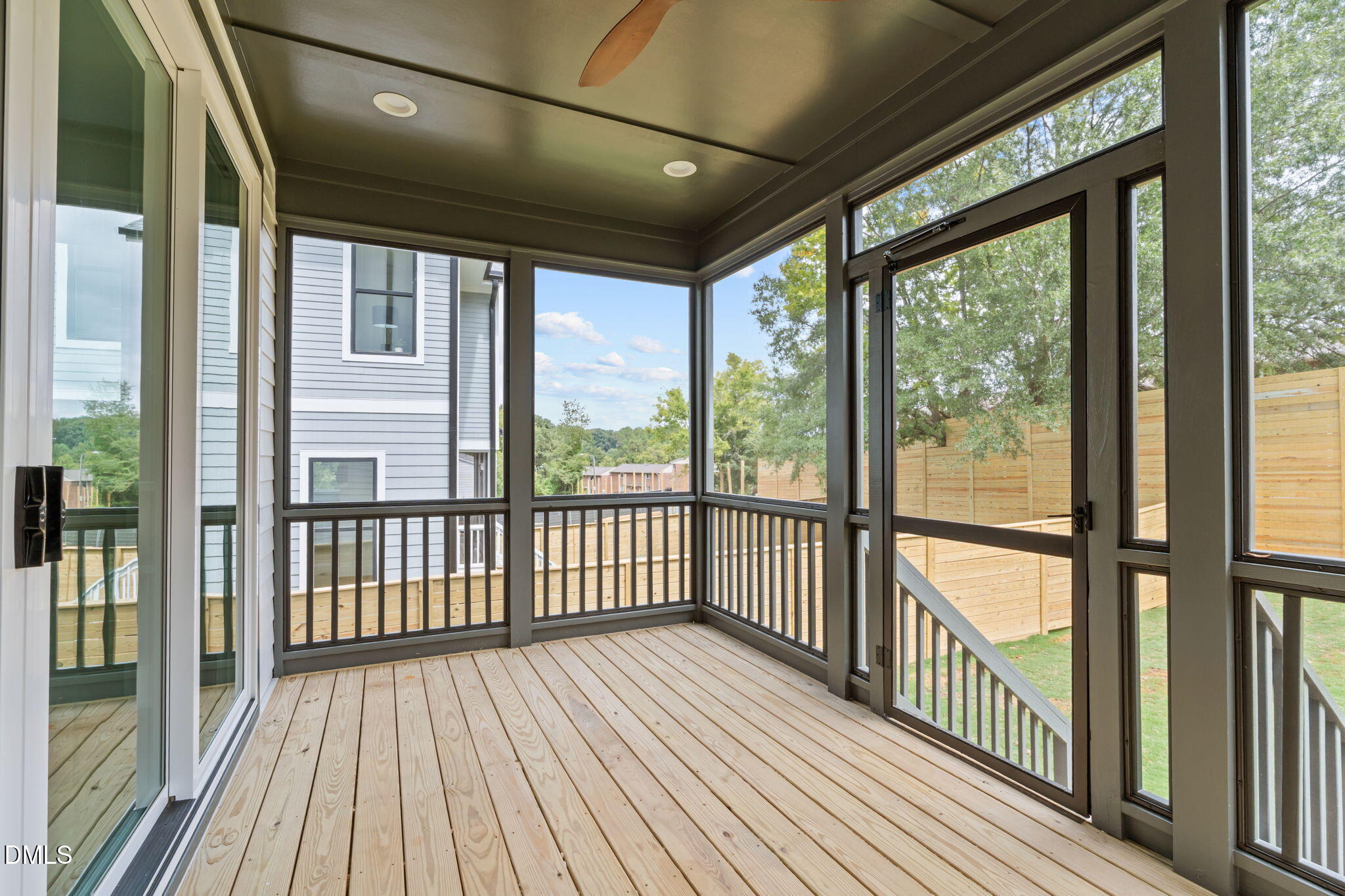 1012 Addison Place Property Photo 17