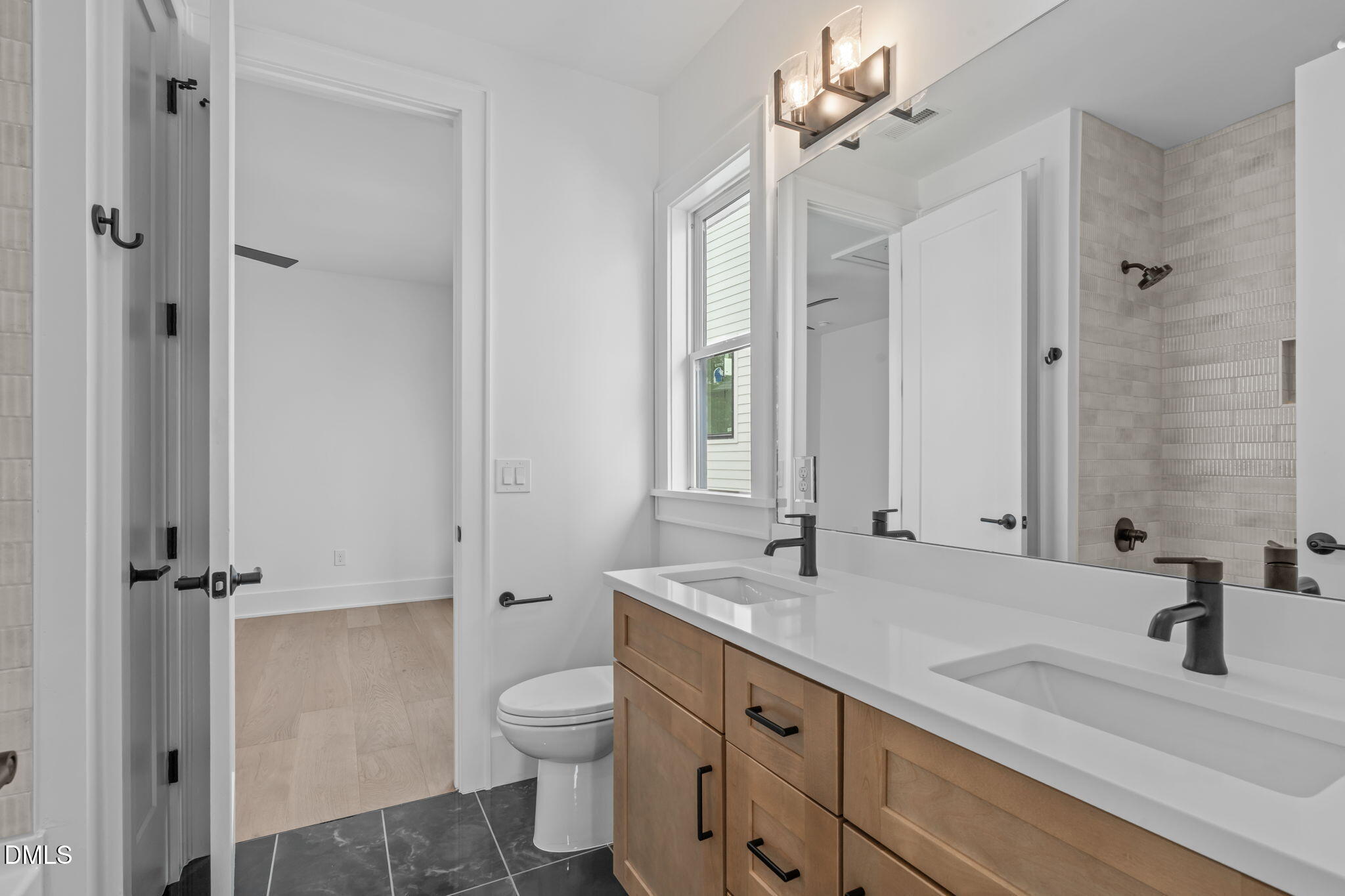 1012 Addison Place Property Photo 35