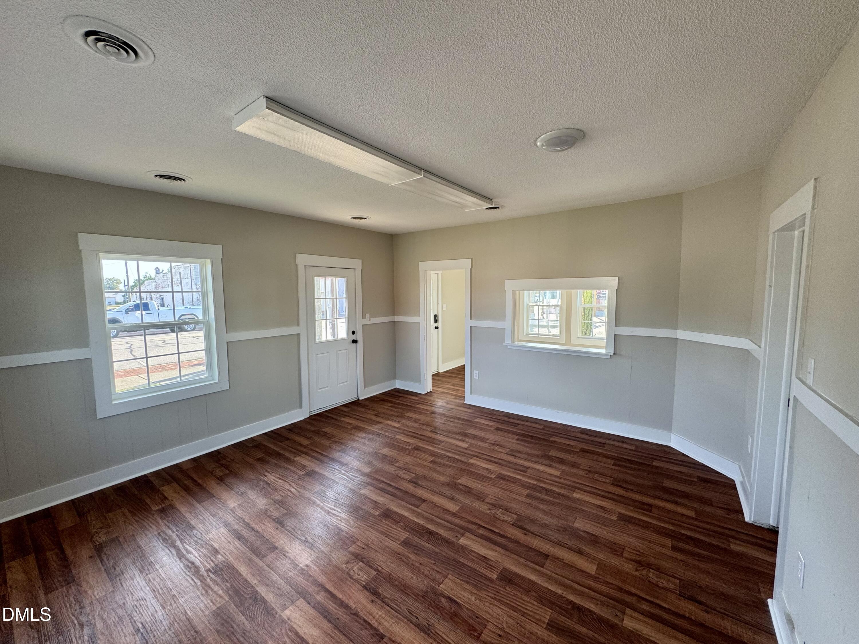 55 E Main Street Property Photo 4