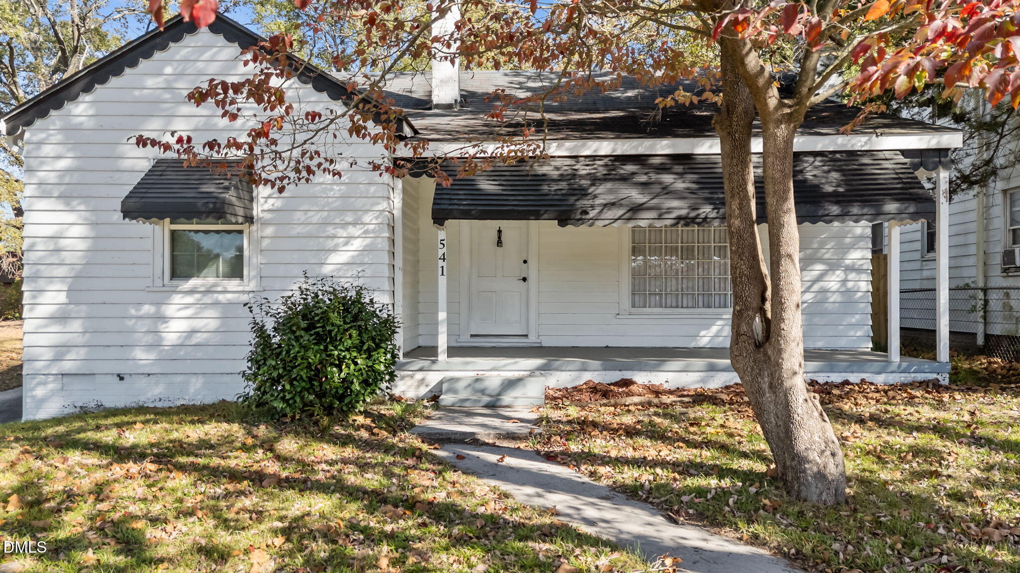 541 N Daughtry Street Property Photo 3