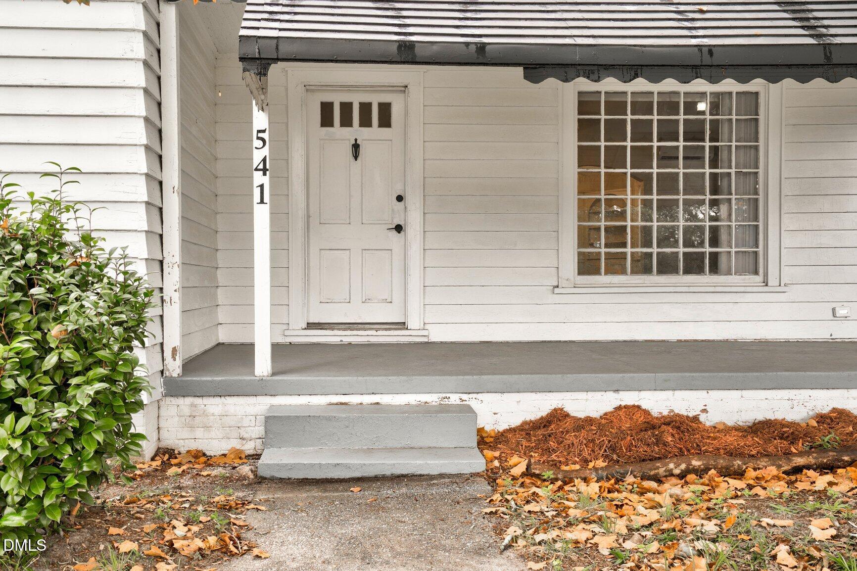 541 N Daughtry Street Property Photo 4