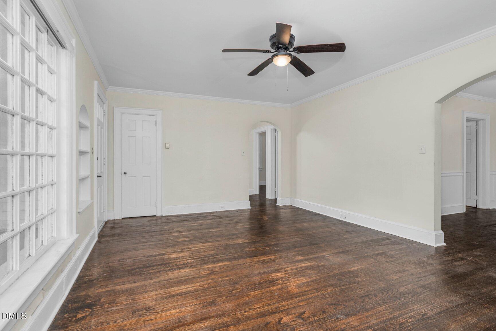 541 N Daughtry Street Property Photo 7
