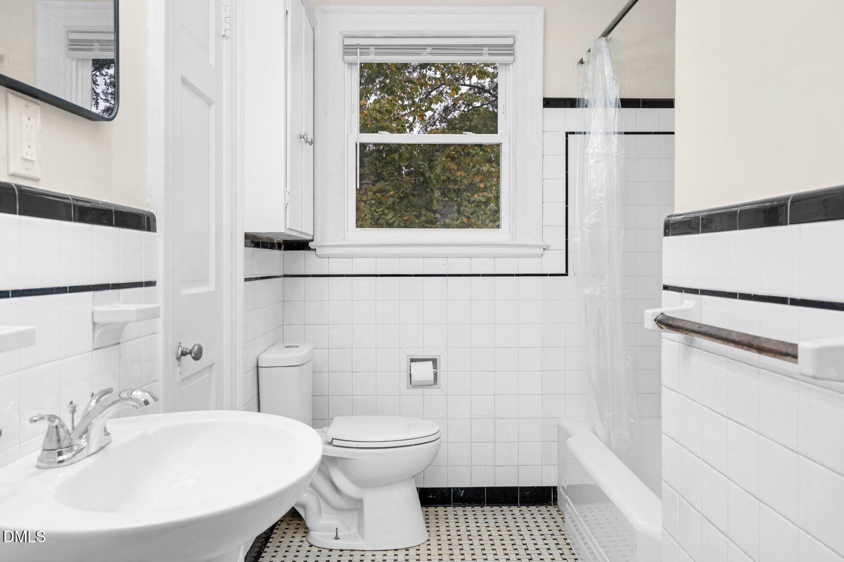 541 N Daughtry Street Property Photo 19