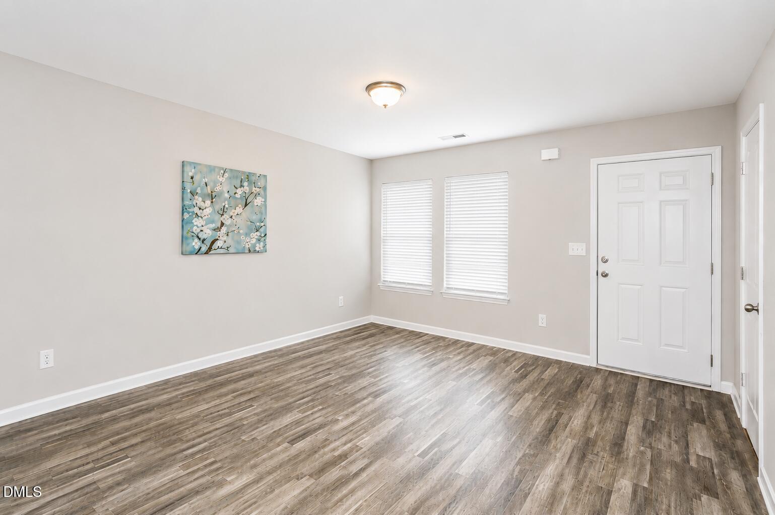 1229 Fescue Road Property Photo 2