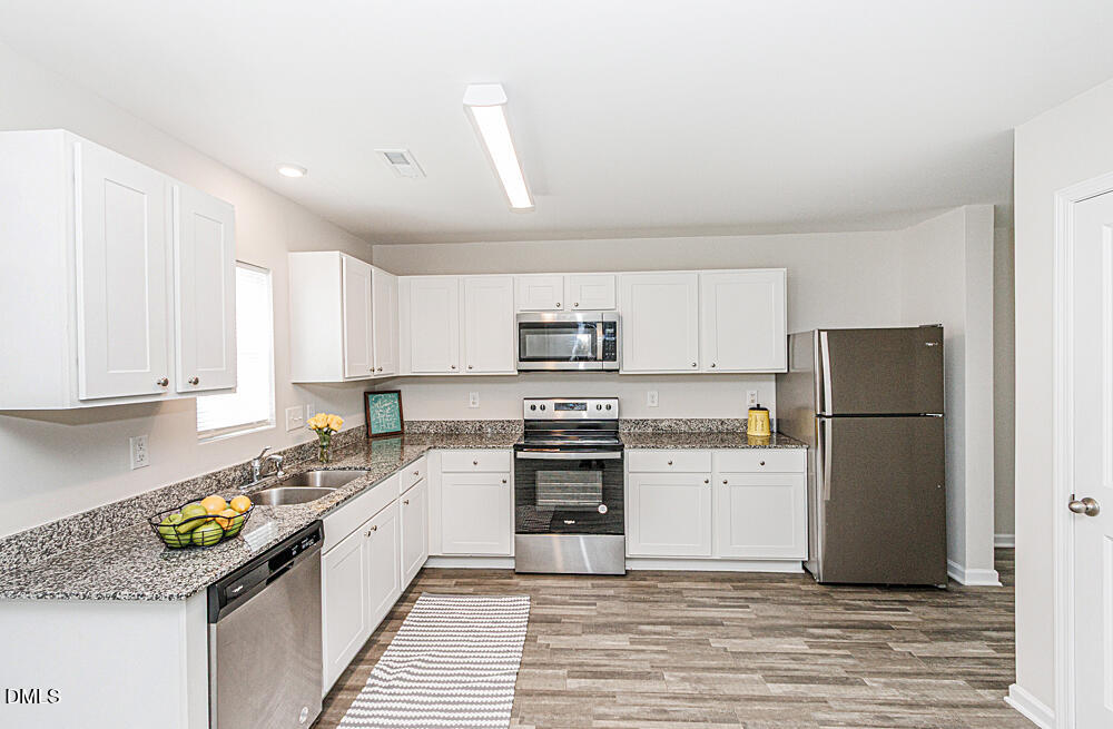 1229 Fescue Road Property Photo 4