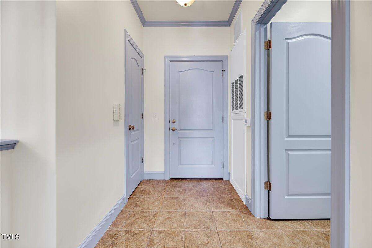 2810 Bedford Green Drive 201 Property Photo 3