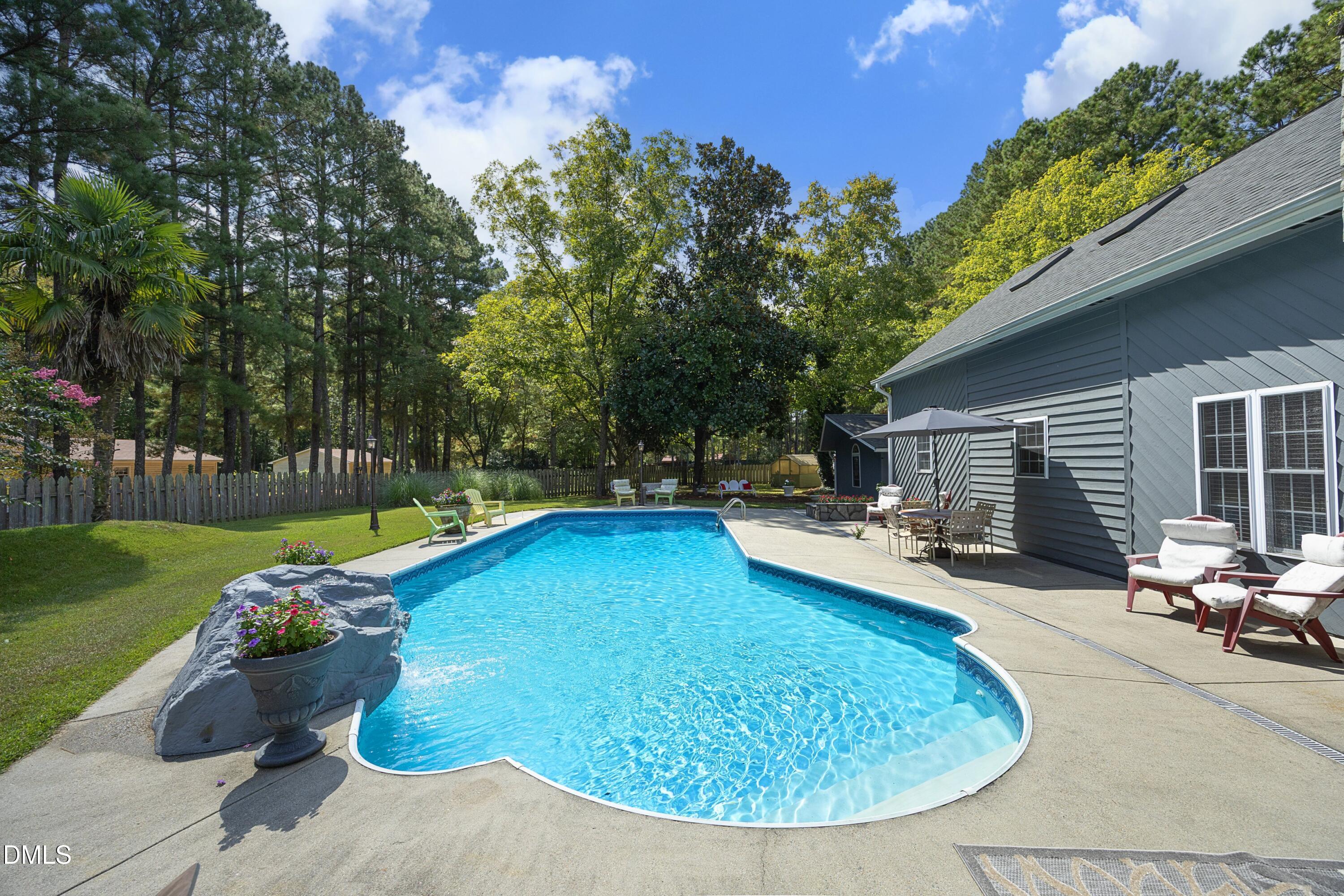 1746 Little Divine Road Property Photo 7