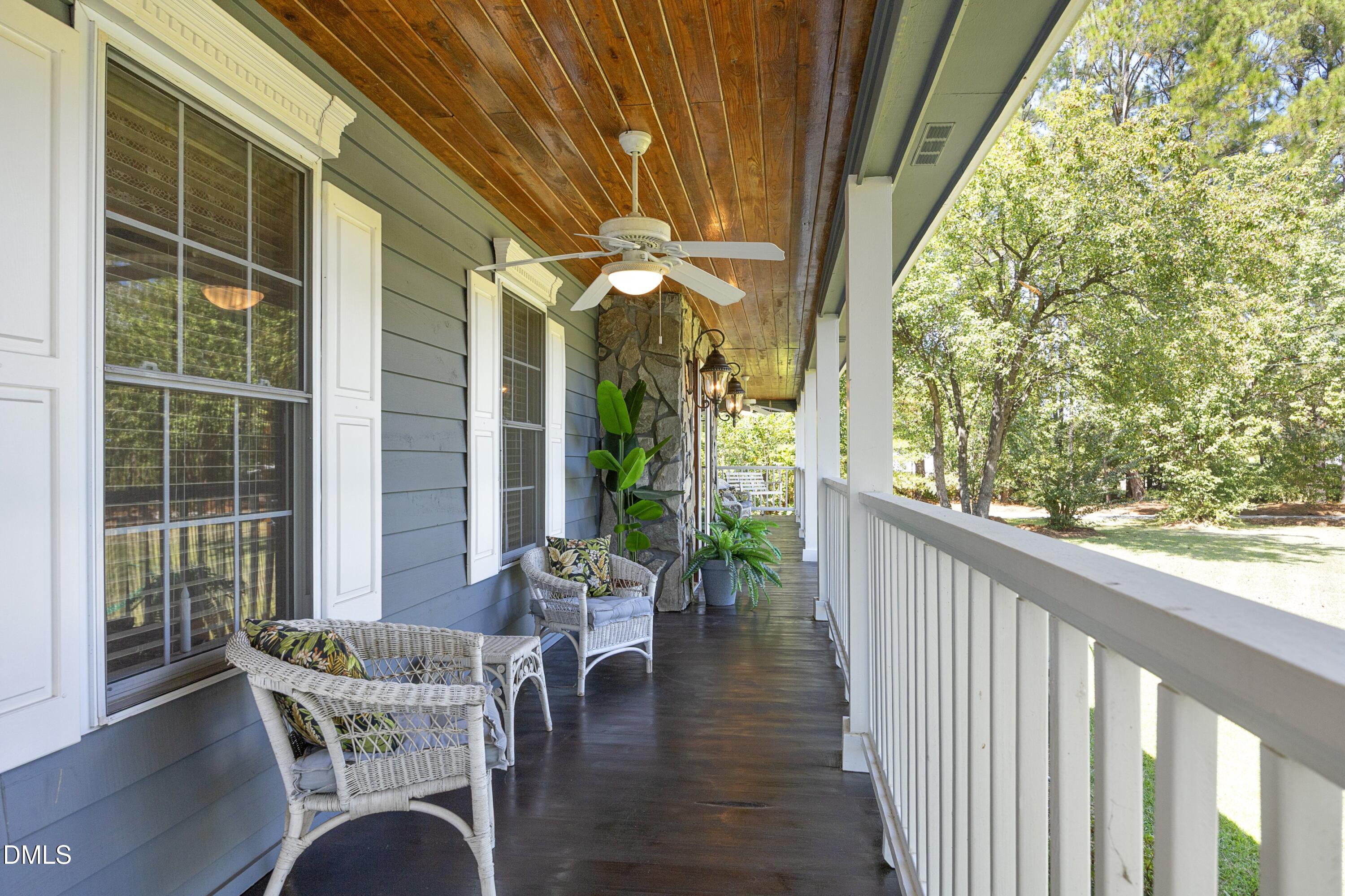 1746 Little Divine Road Property Photo 9