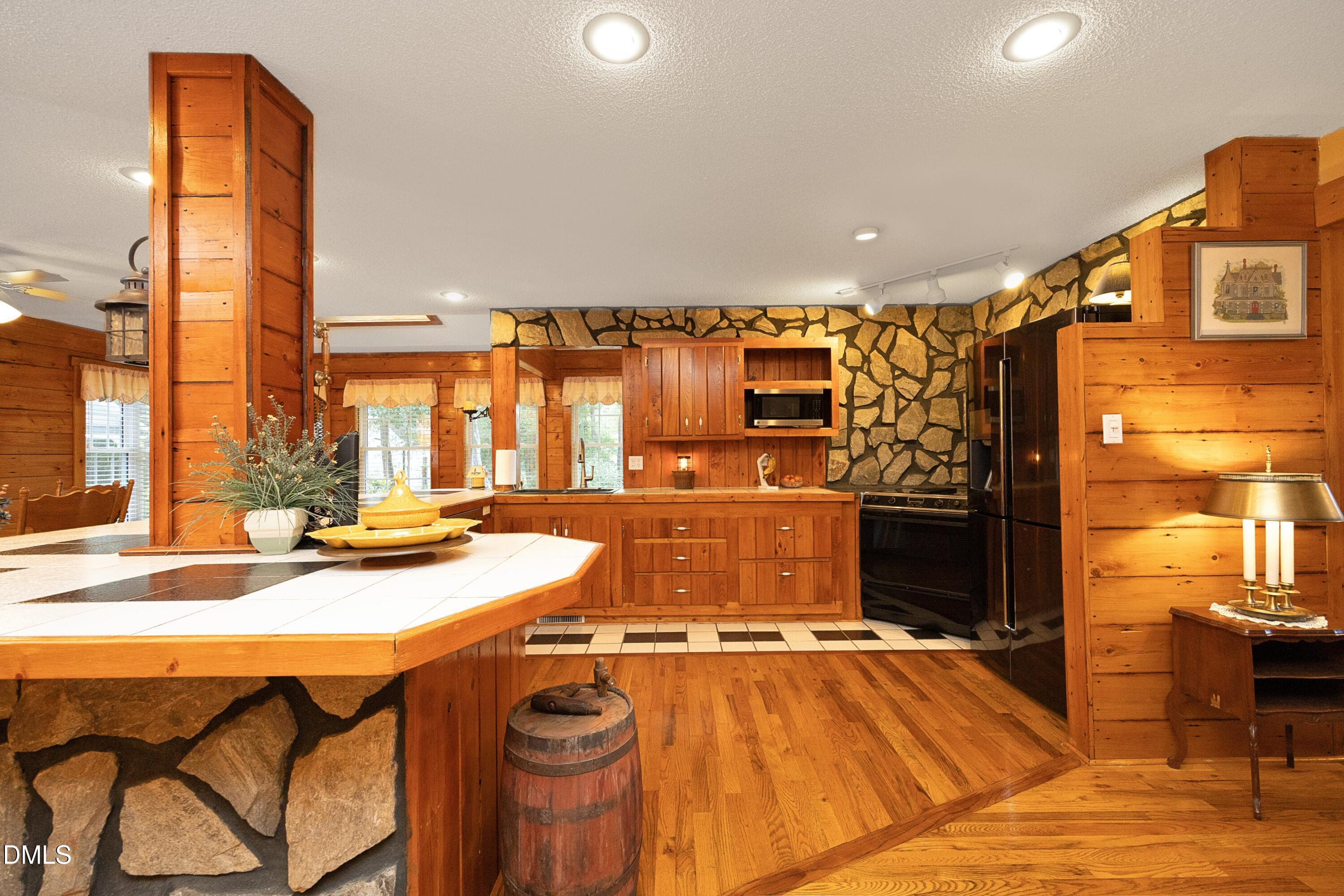 1746 Little Divine Road Property Photo 24
