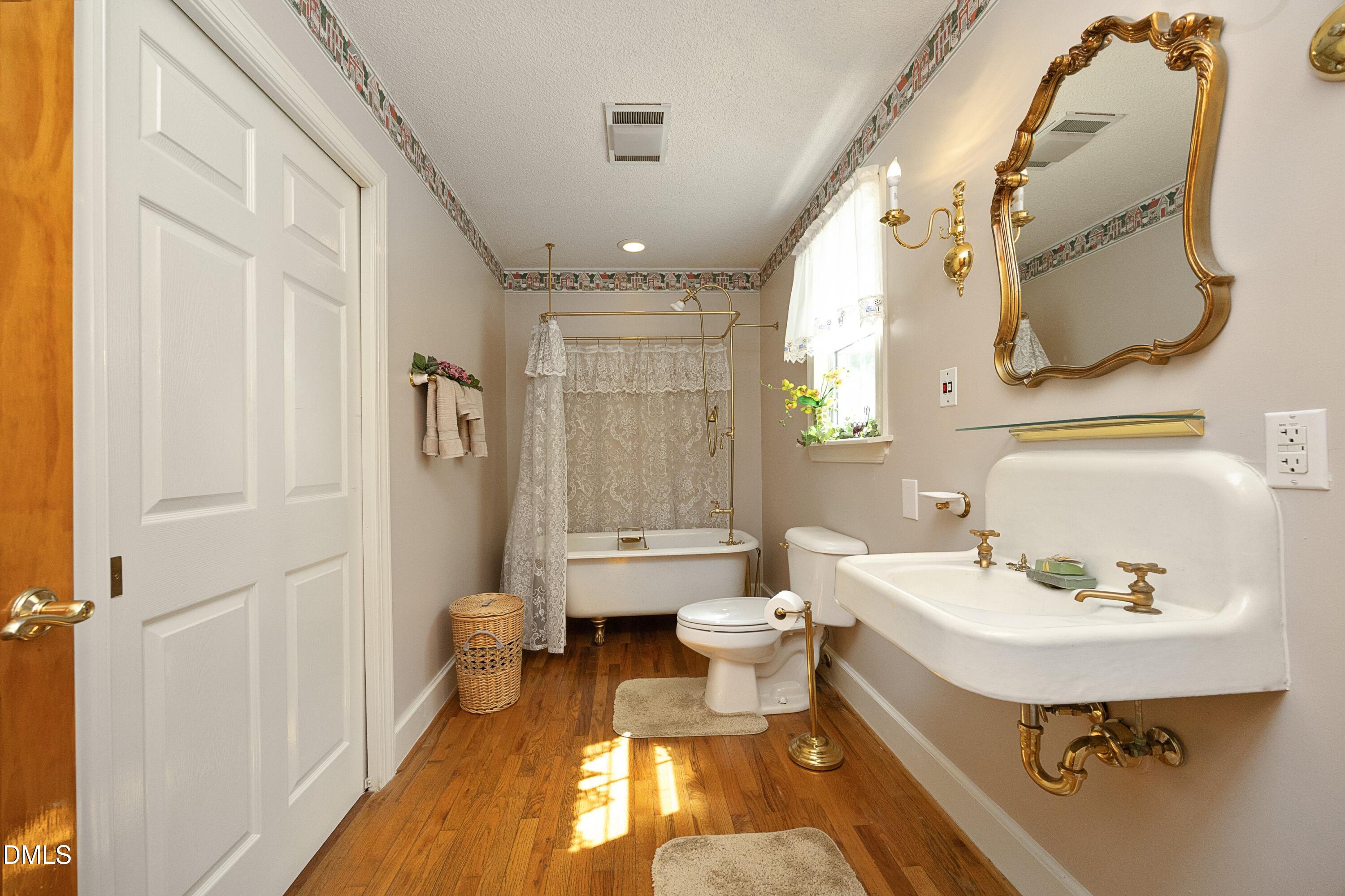 1746 Little Divine Road Property Photo 29