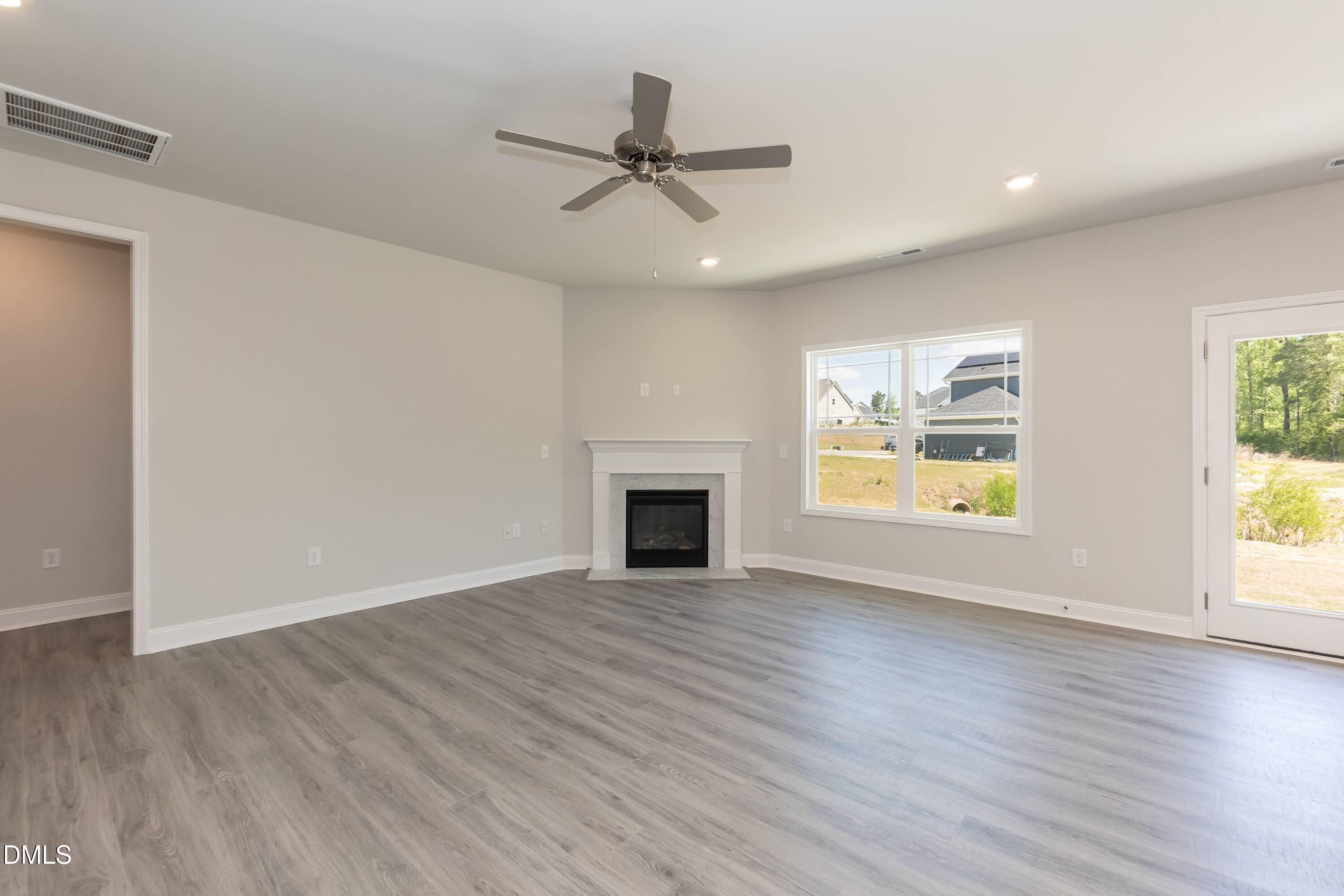 63 Leslie Court Property Photo 6