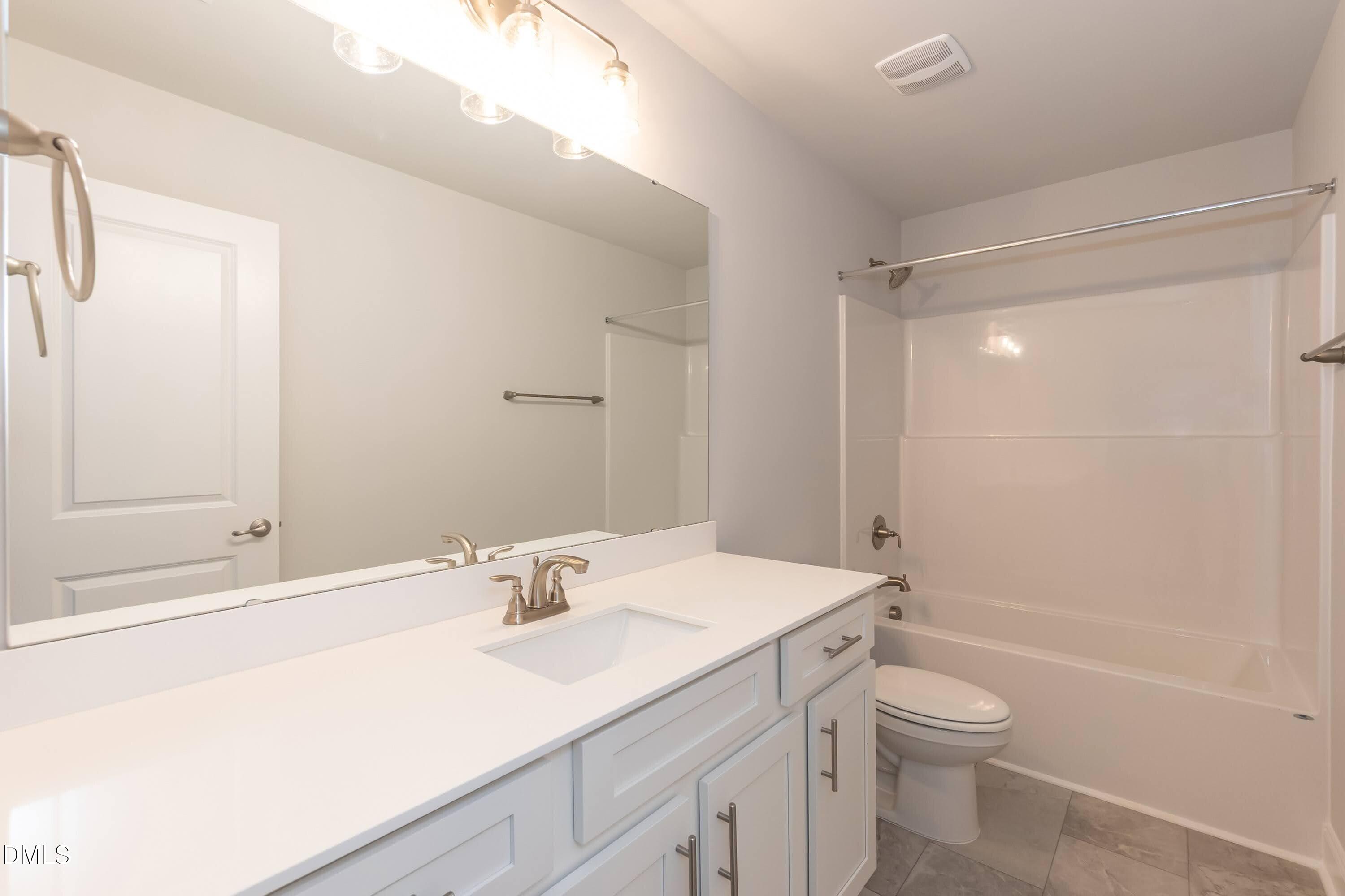 63 Leslie Court Property Photo 18