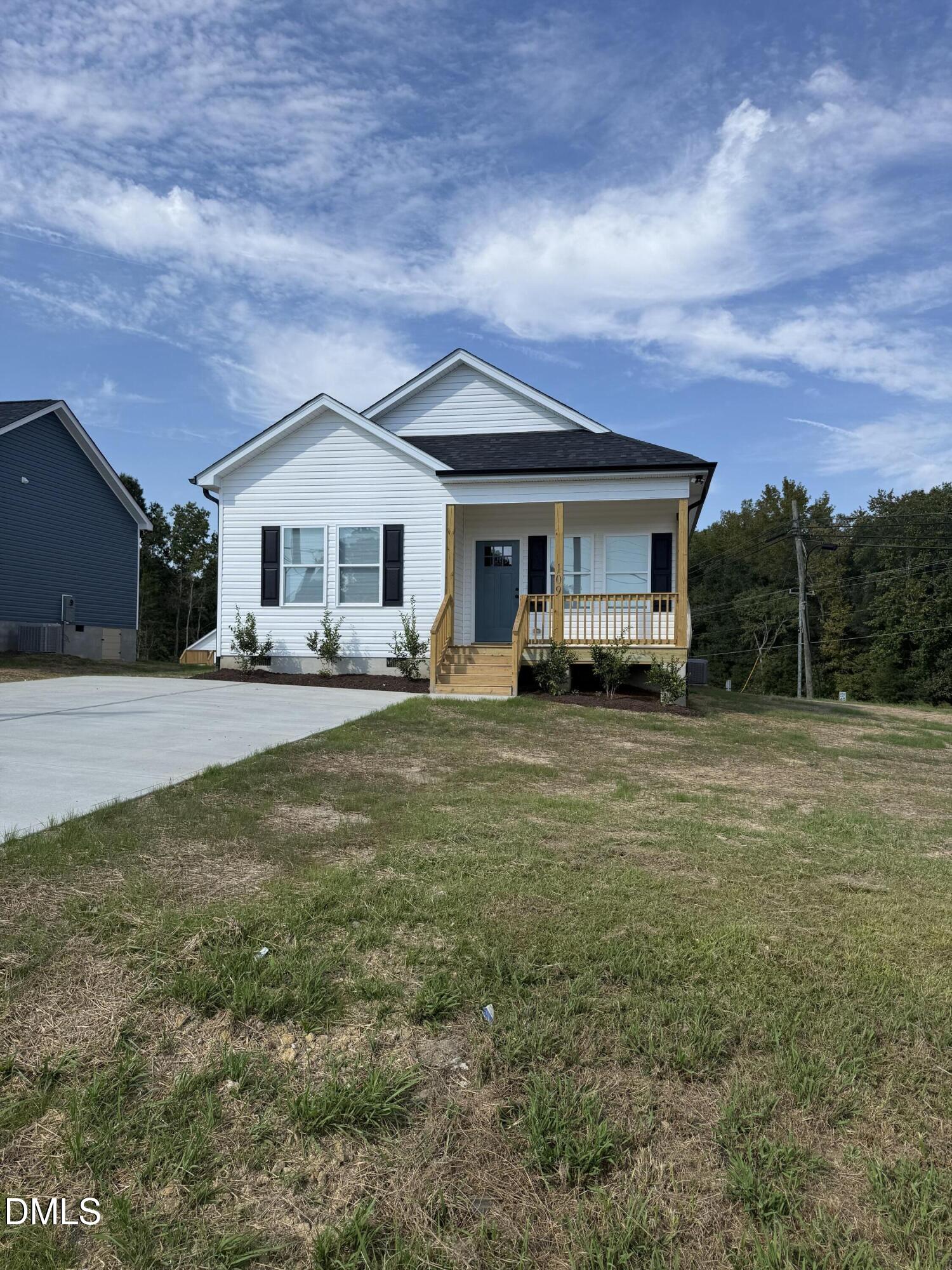 109 W Old Glencoe Road Property Photo 1