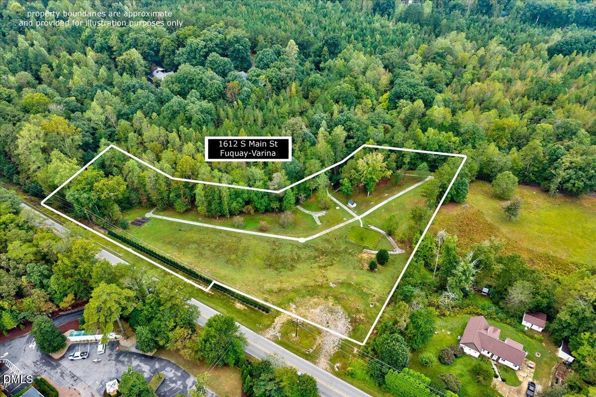 1612 S Main Street Property Photo 1