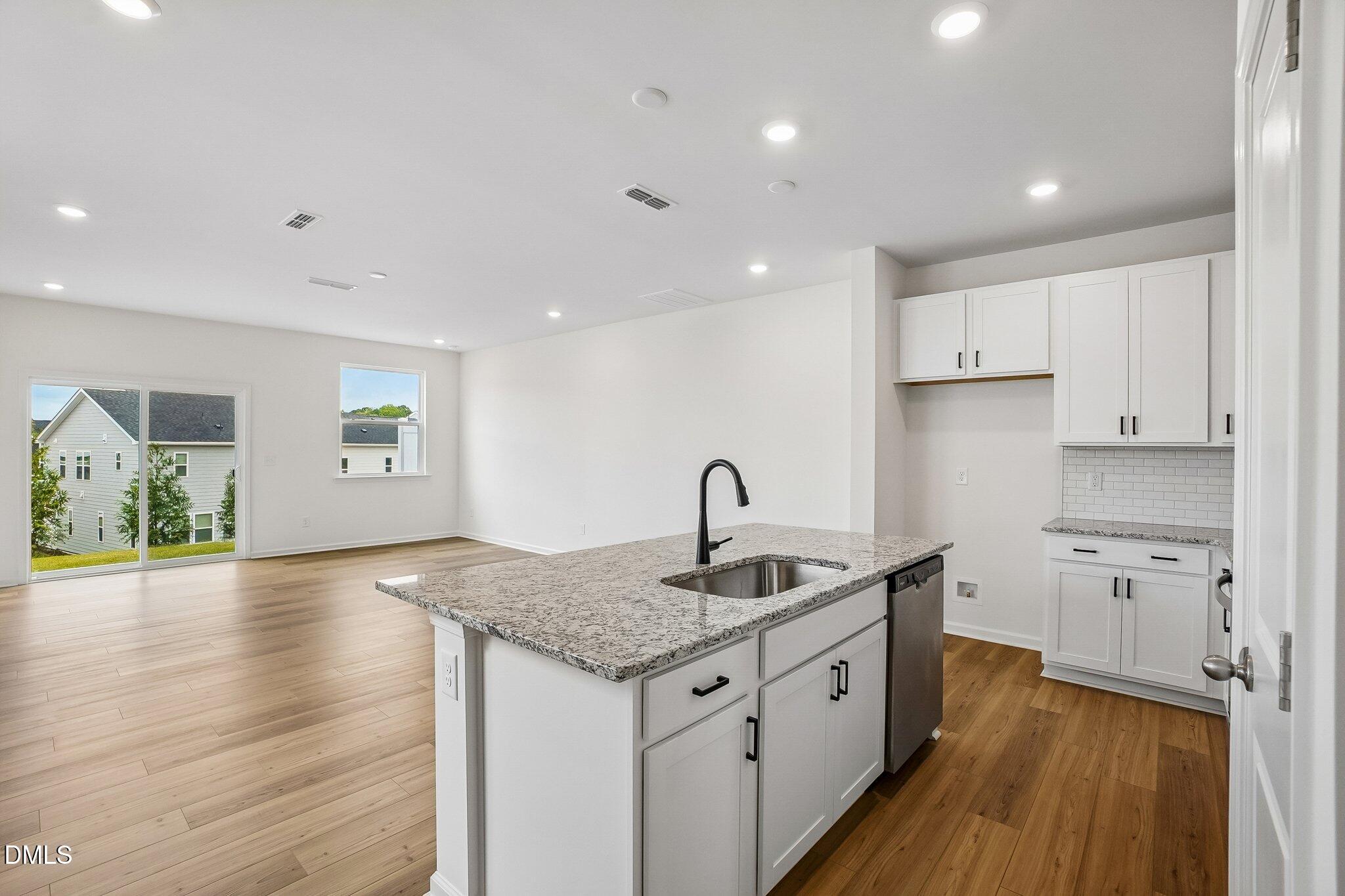 2017 Oakdale Drive Property Photo 7