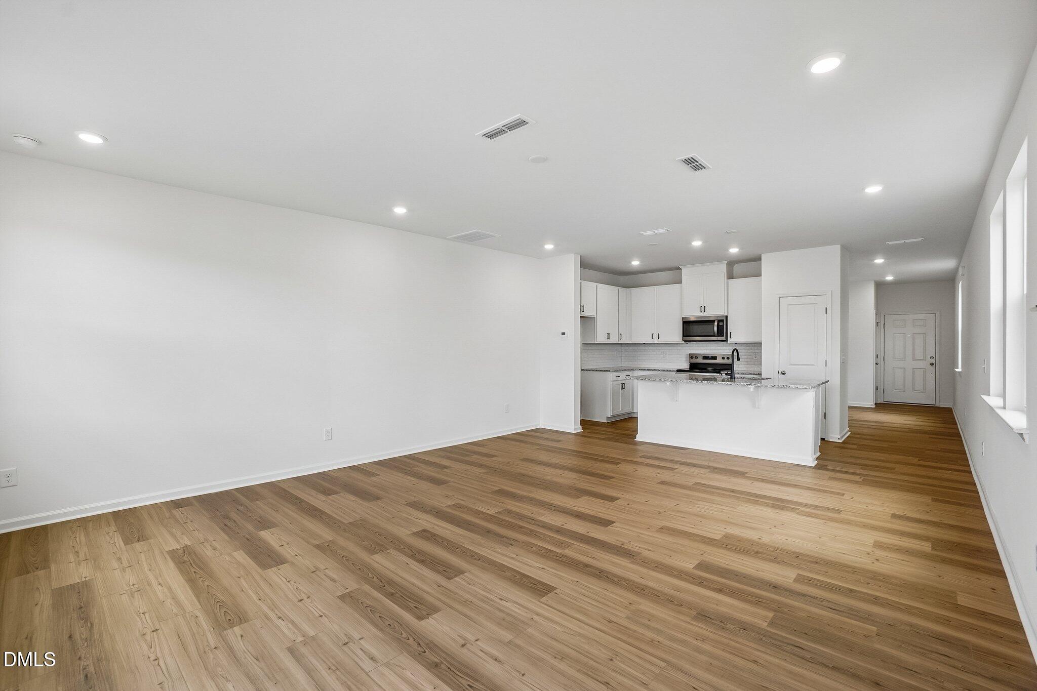 2017 Oakdale Drive Property Photo 9