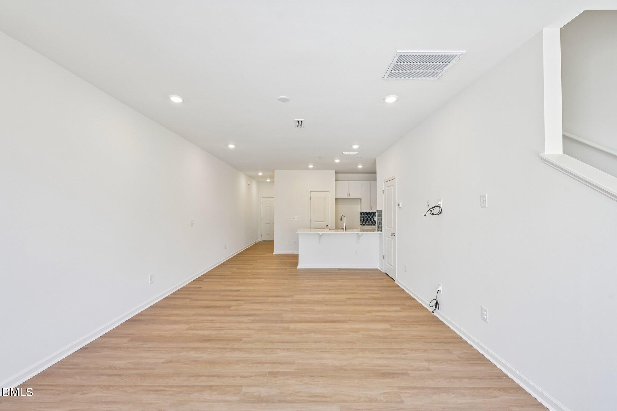 3033 Glen Lyon Drive Property Photo 8