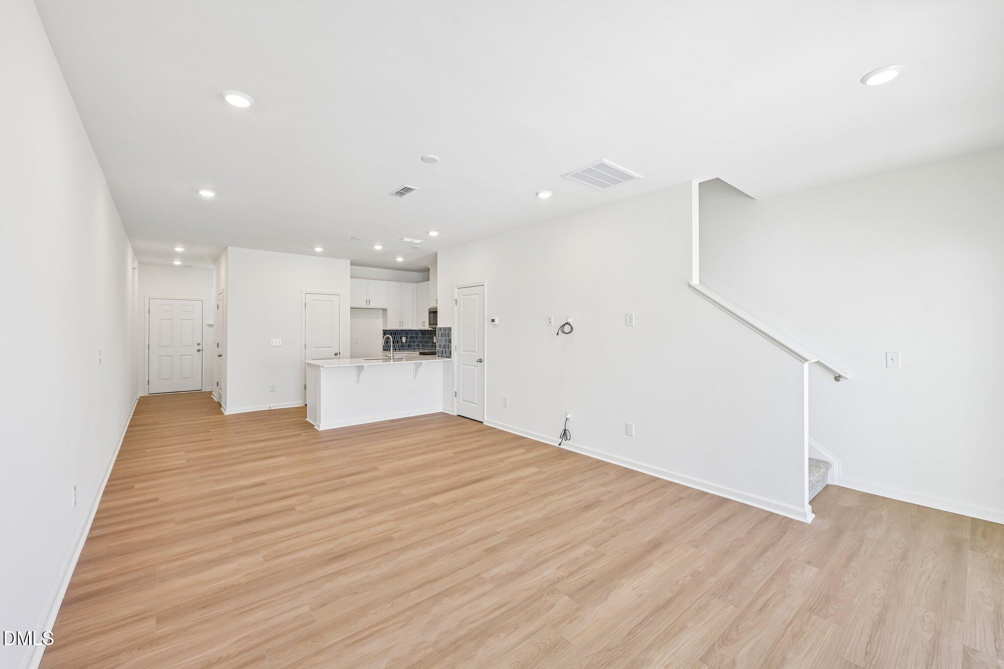 3033 Glen Lyon Drive Property Photo 9