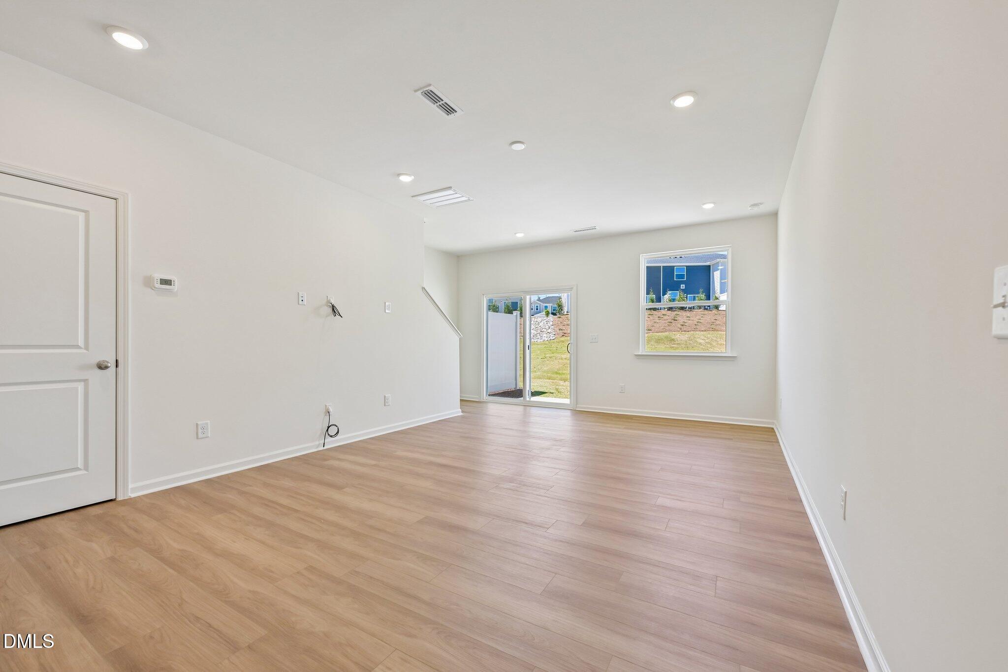 3033 Glen Lyon Drive Property Photo 10