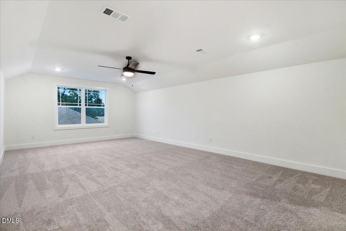 79 Leslie Court Property Photo 33