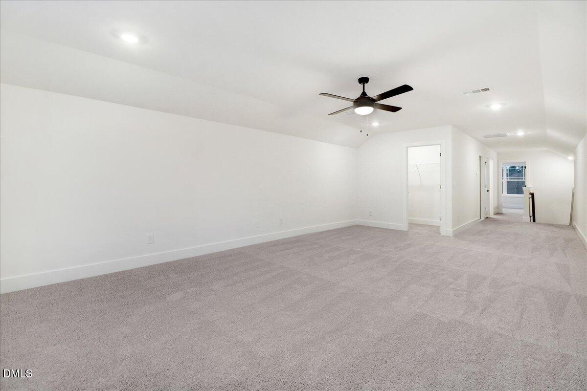 79 Leslie Court Property Photo 34