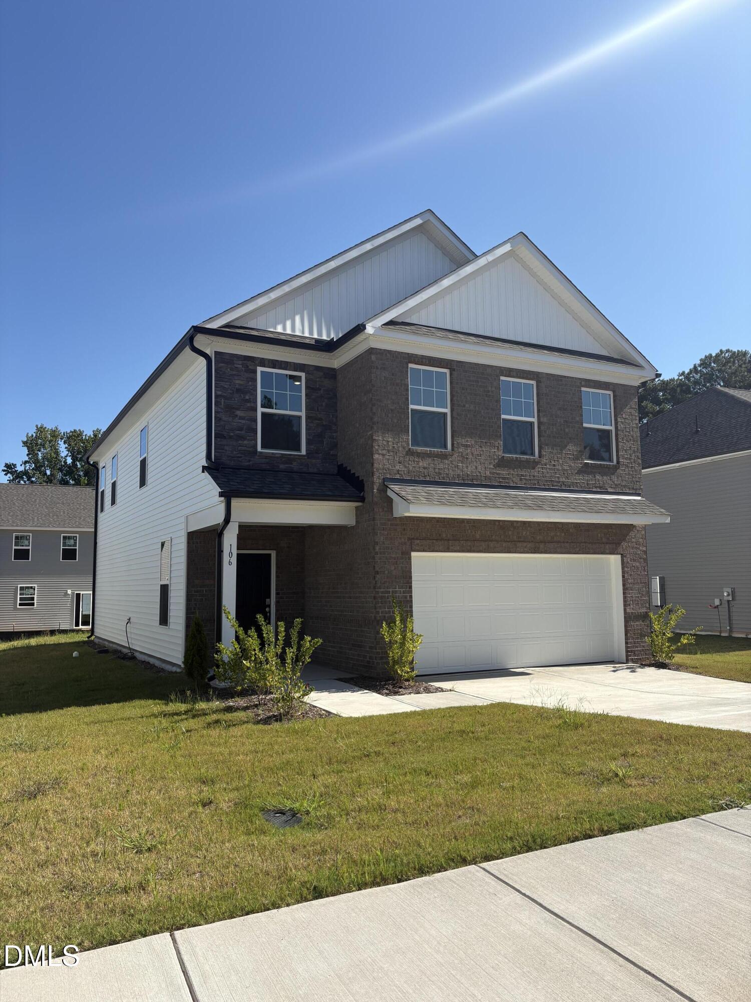 106 Favored Avenue Property Photo 3