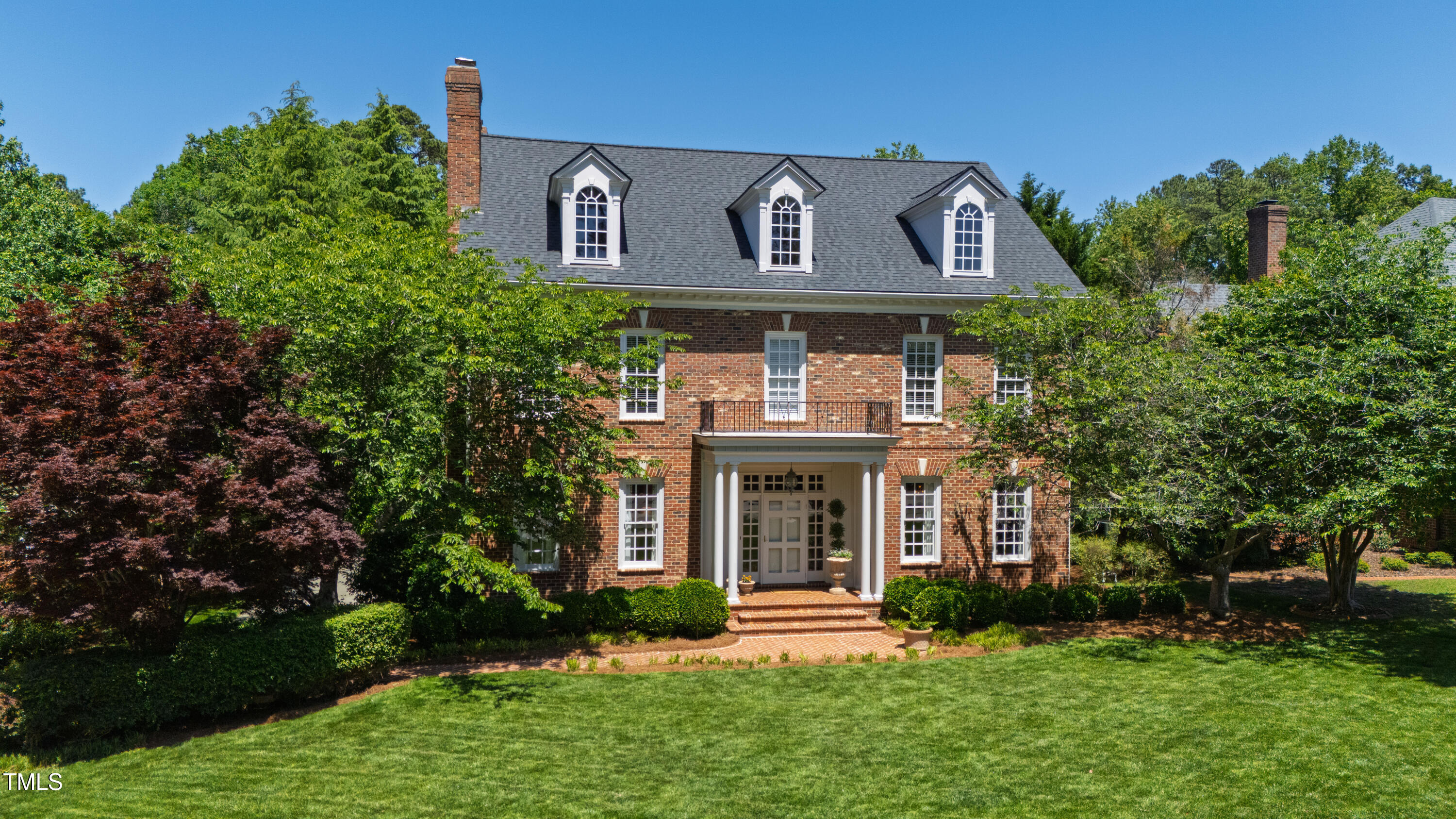 205 Buncombe Street Property Photo