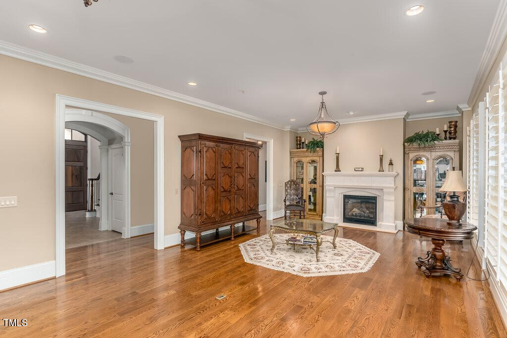 166 Bonica Creek Drive Property Photo 8
