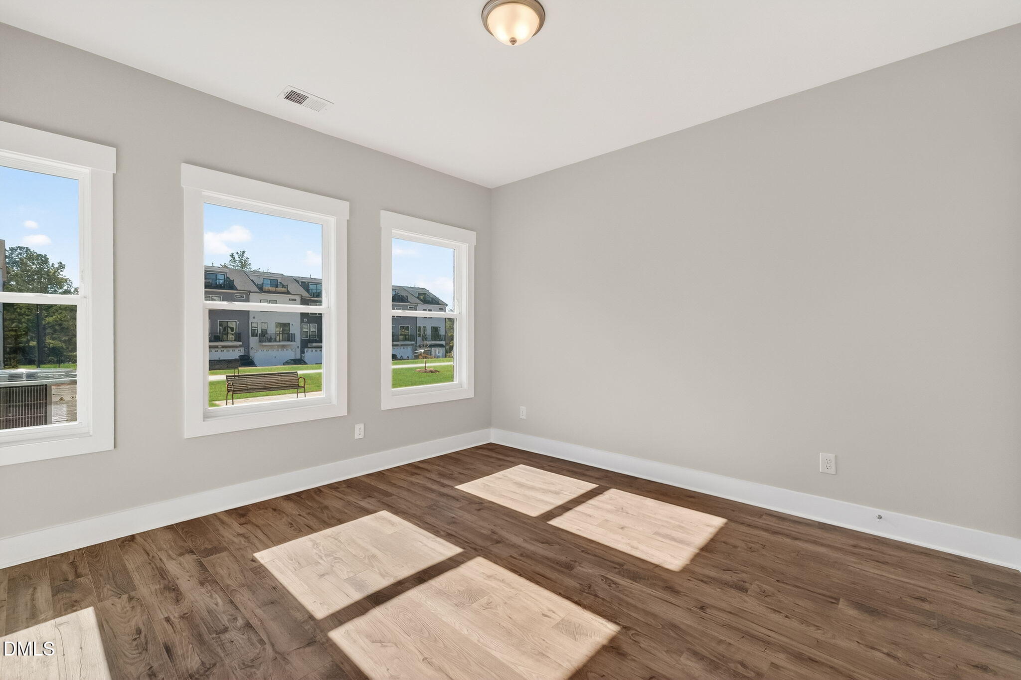 778 Ballyneal Alley Property Photo 3