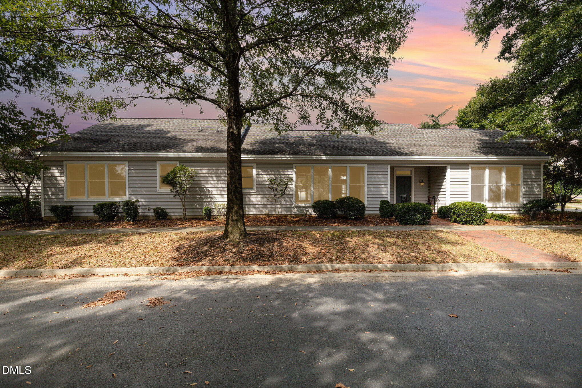 11 W Madison Property Photo 1