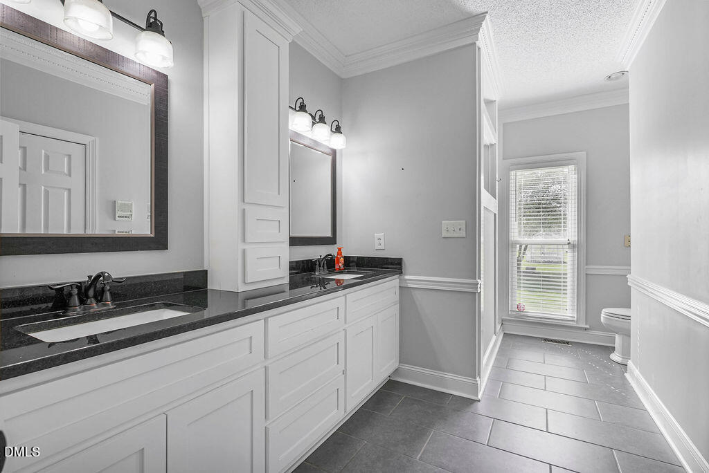 121 Erwin Avenue Property Photo 35