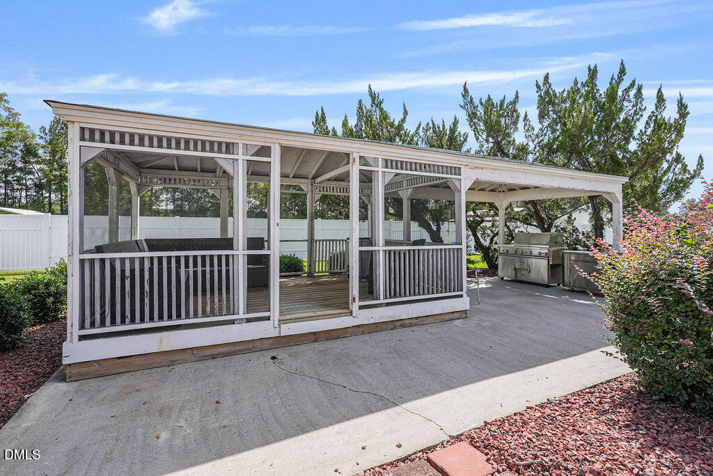 121 Erwin Avenue Property Photo 69