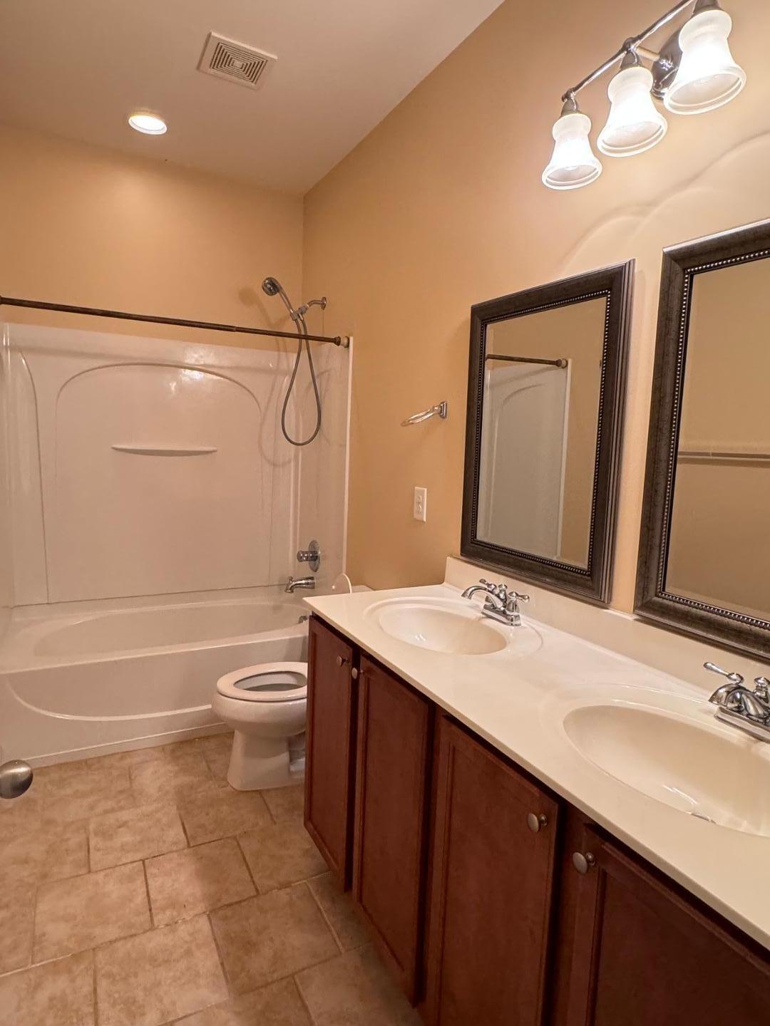 103 Sea Glass Court Property Photo 5