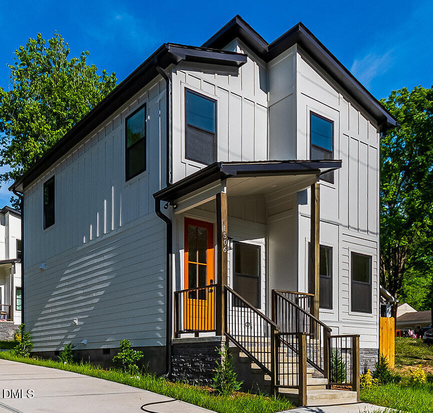 1506 N Hyde Park Avenue Property Photo 1
