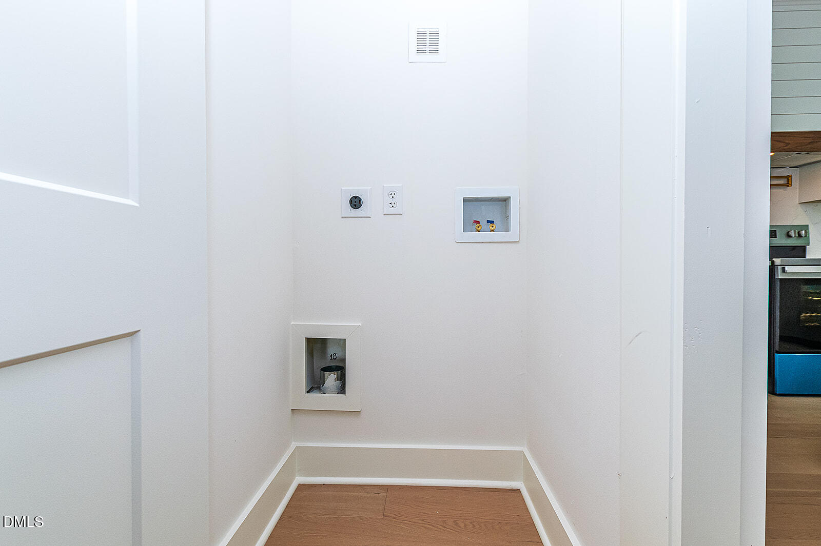 1506 N Hyde Park Avenue Property Photo 15