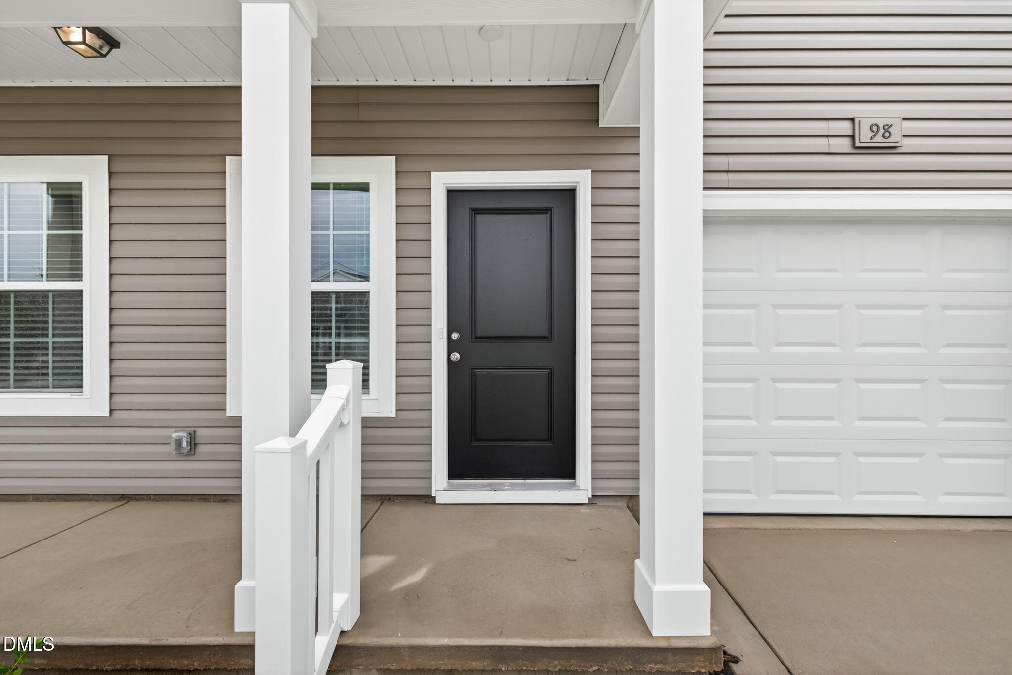 98 Stout Landing Property Photo 4