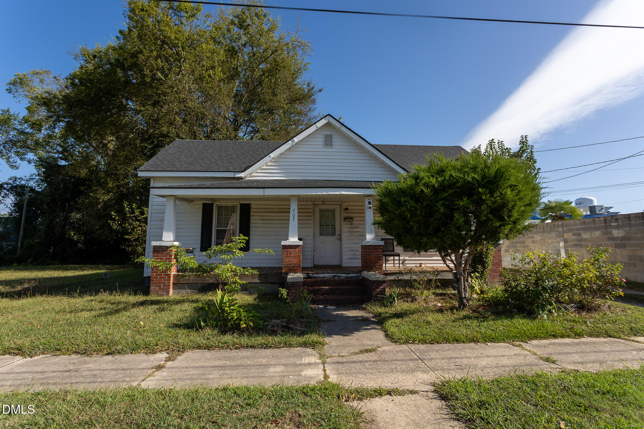 707 Massey Street Property Photo 1