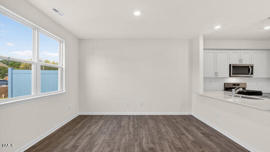 391 Freestall Drive Property Photo 11