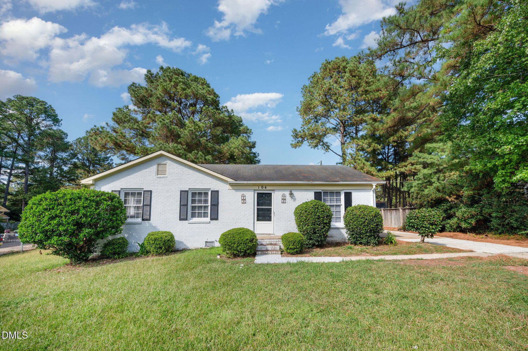 104 Deblyn Court Property Photo 2