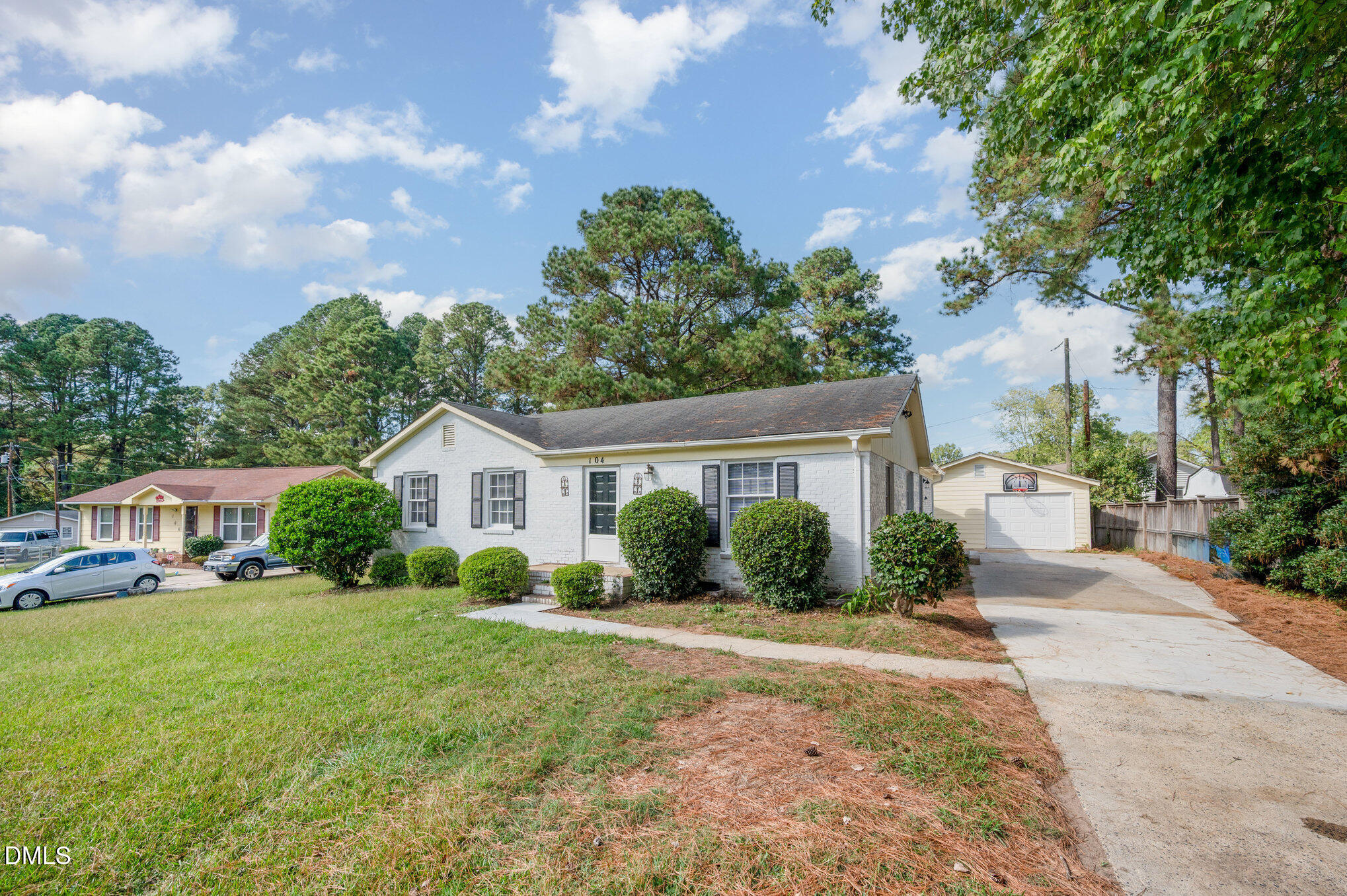 104 Deblyn Court Property Photo 3